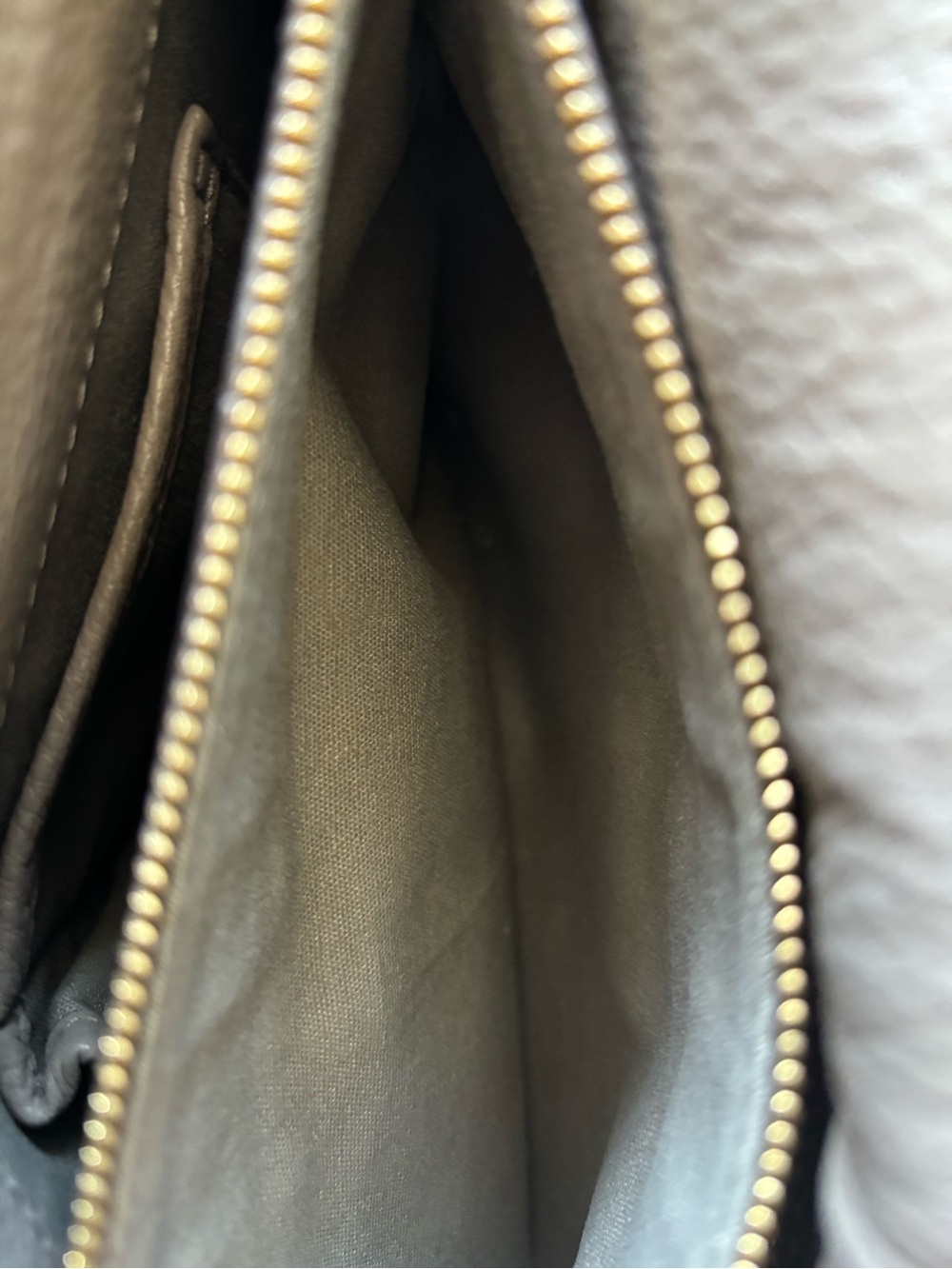 Tory Burch Pebbled Leather Shoulder Bag in Light Gray with Gold Hardware - Picture 6 of 13